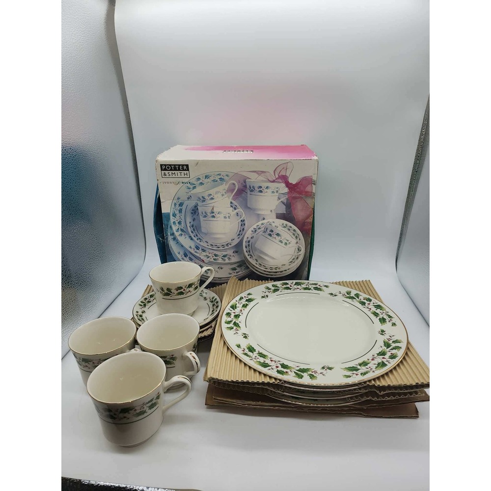 Potter & Smith Ivory Holly Christmas Dinnerware Set Porcelain Gold Trim 12pc